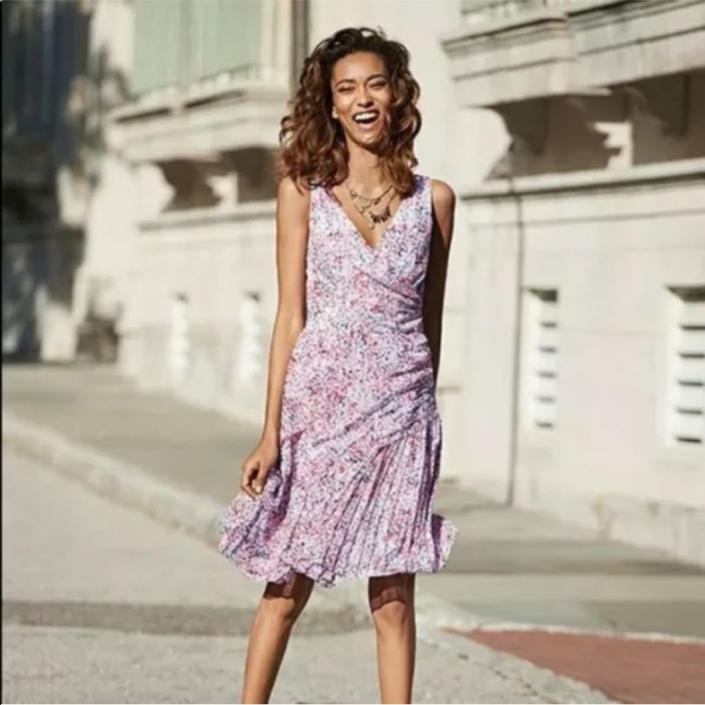 Banana Republic Flapper Style Pleated Print Dress